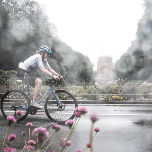 13.09.2026 - Stadtparktriathlon H.Heesch http://msf.ph/oto/10288067 13.09.2026 12:41:30 Radfahren 1093, 1099, 1131, 1143, 1224, 1235 meine-sportfotos.de