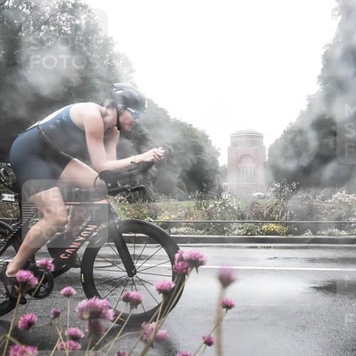 13.09.2026 - Stadtparktriathlon H.Heesch http://msf.ph/oto/10288070 13.09.2026 12:41:35 Radfahren 1086, 1187 meine-sportfotos.de