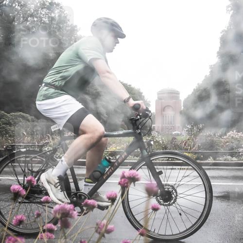13.09.2026 - Stadtparktriathlon H.Heesch http://msf.ph/oto/10288160 13.09.2026 12:42:18 Radfahren 1150, 1168, 1177, 1288 meine-sportfotos.de