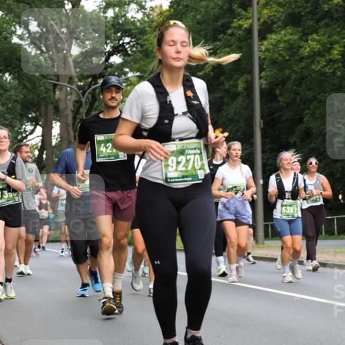 13.09.2026 - 21. swb-Marathon Bremen TobiasT http://msf.ph/oto/10288185 13.09.2026 12:24:15 Laufen 42, 9270, 5367 meine-sportfotos.de