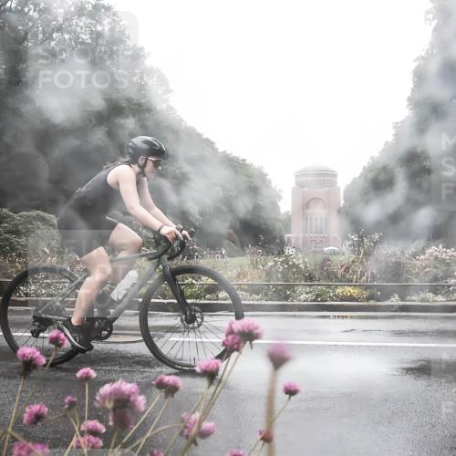 13.09.2026 - Stadtparktriathlon H.Heesch http://msf.ph/oto/10288201 13.09.2026 12:42:38 Radfahren 1096, 1117, 1141, 1188 meine-sportfotos.de