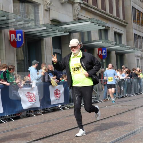 13.09.2026 - 21. swb-Marathon Bremen Strokosch-Dieckow http://msf.ph/oto/10288213 13.09.2026 10:43:47 Ziel 10337, 10342, 11108, 11208, 11312, 11447, 11614, 11644, 11758, 11930, 12436, 12559, 13538, 10328, 10742, 11019, 11468, 11607, 11826, 11948, 12250, 12253, 13509 meine-sportfotos.de