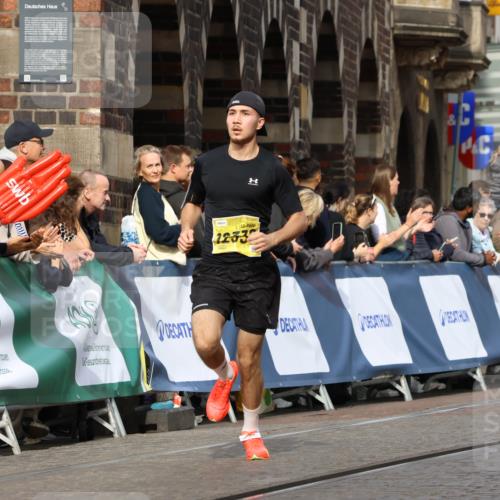 13.09.2026 - 21. swb-Marathon Bremen Strokosch-Dieckow http://msf.ph/oto/10288215 13.09.2026 10:39:59 Ziel 11713, 12404, 13513, 13642 meine-sportfotos.de