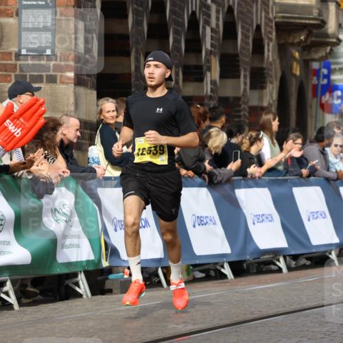 13.09.2026 - 21. swb-Marathon Bremen Strokosch-Dieckow http://msf.ph/oto/10288226 13.09.2026 10:39:59 Ziel 11713, 12404, 13513, 13642 meine-sportfotos.de