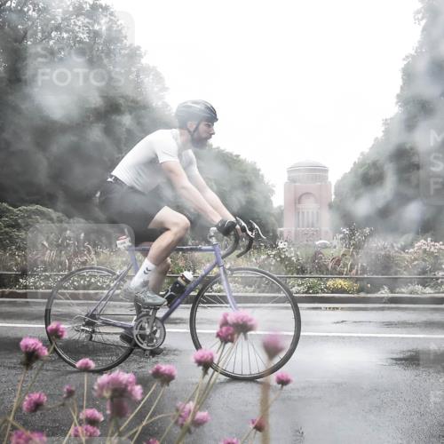 13.09.2026 - Stadtparktriathlon H.Heesch http://msf.ph/oto/10288232 13.09.2026 12:42:56 Radfahren 1025, 1031, 1239, 1306 meine-sportfotos.de