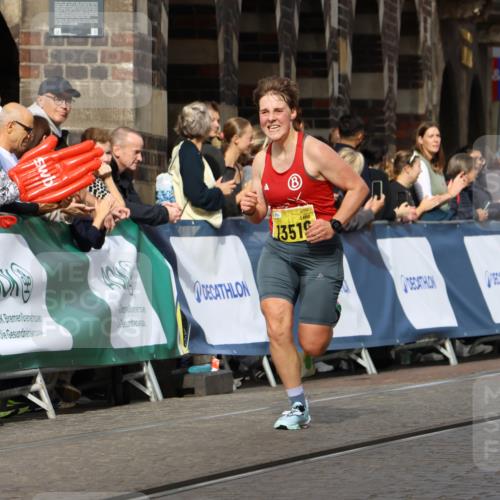 13.09.2026 - 21. swb-Marathon Bremen Strokosch-Dieckow http://msf.ph/oto/10288241 13.09.2026 10:40:00 Ziel 11713, 12339, 12404, 13513, 13642 meine-sportfotos.de