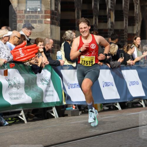13.09.2026 - 21. swb-Marathon Bremen Strokosch-Dieckow http://msf.ph/oto/10288255 13.09.2026 10:40:00 Ziel 11713, 12339, 12404, 13513, 13642 meine-sportfotos.de