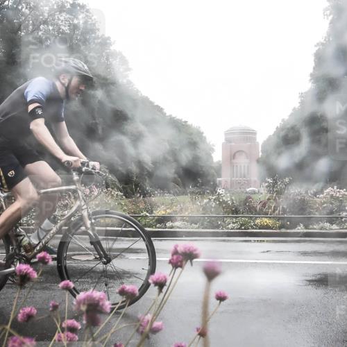 13.09.2026 - Stadtparktriathlon H.Heesch http://msf.ph/oto/10288262 13.09.2026 12:43:06 Radfahren 1073, 1303 meine-sportfotos.de