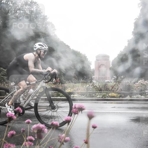 13.09.2026 - Stadtparktriathlon H.Heesch http://msf.ph/oto/10288269 13.09.2026 12:43:11 Radfahren 1073, 1178, 1301 meine-sportfotos.de