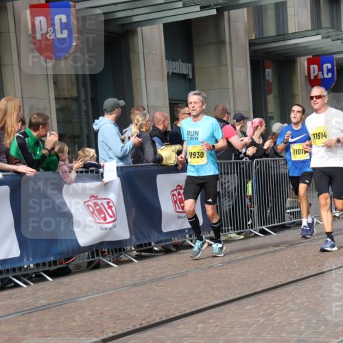 13.09.2026 - 21. swb-Marathon Bremen Strokosch-Dieckow http://msf.ph/oto/10288275 13.09.2026 10:43:51 Ziel 10342, 10956, 11108, 11148, 11312, 11447, 11614, 11644, 11758, 11930, 12559, 13538, 10328, 10337, 10742, 11019, 11208, 11312, 11607, 11614, 11948, 12250, 12253, 12436, 13509 meine-sportfotos.de