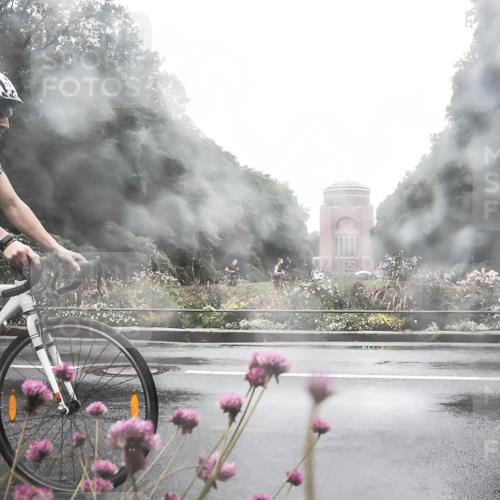 13.09.2026 - Stadtparktriathlon H.Heesch http://msf.ph/oto/10288300 13.09.2026 12:43:31 Radfahren 1211 meine-sportfotos.de