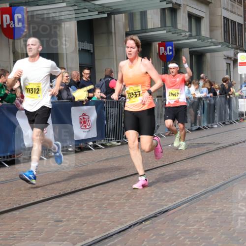 13.09.2026 - 21. swb-Marathon Bremen Strokosch-Dieckow http://msf.ph/oto/10288353 13.09.2026 10:43:53 Ziel 10342, 10956, 11108, 11148, 11447, 11644, 11758, 12559, 13538, 10337, 10742, 11019, 11208, 11312, 11447, 11607, 11614, 11930, 11948, 12250, 12253, 12436, 12559, 13509 meine-sportfotos.de