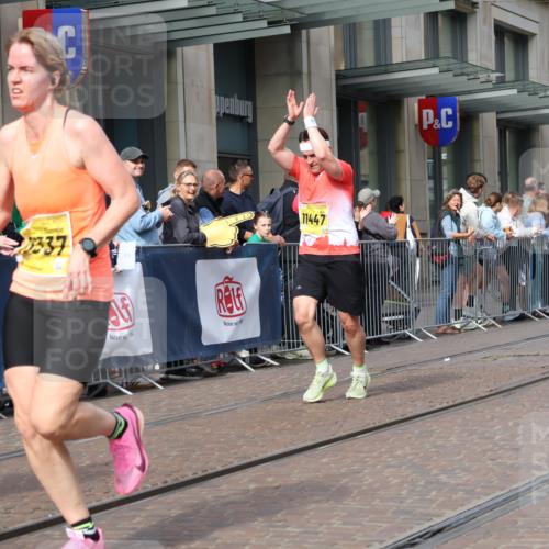 13.09.2026 - 21. swb-Marathon Bremen Strokosch-Dieckow http://msf.ph/oto/10288379 13.09.2026 10:43:54 Ziel 10342, 10956, 11108, 11148, 11644, 11758, 13538, 10337, 10742, 11019, 11208, 11312, 11447, 11614, 11930, 11948, 12250, 12253, 12436, 12559, 13509 meine-sportfotos.de