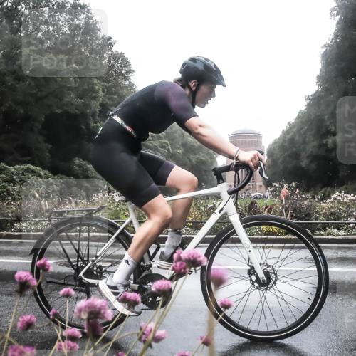 13.09.2026 - Stadtparktriathlon H.Heesch http://msf.ph/oto/10288387 13.09.2026 12:44:44 Radfahren 1121, 1148, 1257 meine-sportfotos.de