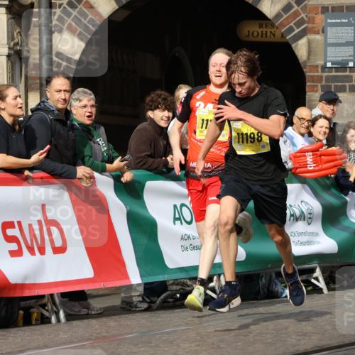 13.09.2026 - 21. swb-Marathon Bremen Strokosch-Dieckow http://msf.ph/oto/10288408 13.09.2026 10:40:08 Ziel 11198, 11721, 12144, 12339, 13519, 13642 meine-sportfotos.de