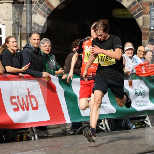 13.09.2026 - 21. swb-Marathon Bremen Strokosch-Dieckow http://msf.ph/oto/10288418 13.09.2026 10:40:08 Ziel 11198, 11721, 12144, 12339, 13519, 13642 meine-sportfotos.de