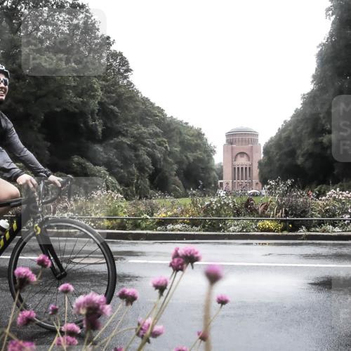 13.09.2026 - Stadtparktriathlon H.Heesch http://msf.ph/oto/10288427 13.09.2026 12:45:03 Radfahren 1081, 1270, 1286 meine-sportfotos.de