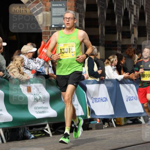 13.09.2026 - 21. swb-Marathon Bremen Strokosch-Dieckow http://msf.ph/oto/10288457 13.09.2026 10:40:37 Ziel 13616, 10575, 11903, 12477 meine-sportfotos.de