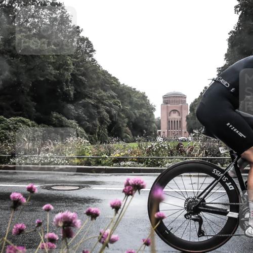 13.09.2026 - Stadtparktriathlon H.Heesch http://msf.ph/oto/10288492 13.09.2026 12:45:55 Radfahren 1136, 1228, 1232, 1242, 1282 meine-sportfotos.de
