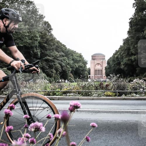 13.09.2026 - Stadtparktriathlon H.Heesch http://msf.ph/oto/10288501 13.09.2026 11:34:41 Radfahren 660, 778 meine-sportfotos.de
