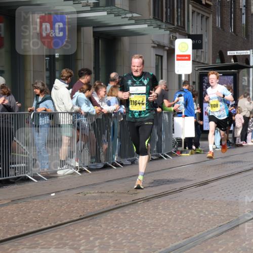 13.09.2026 - 21. swb-Marathon Bremen Strokosch-Dieckow http://msf.ph/oto/10288502 13.09.2026 10:44:06 Ziel 10454, 10806, 10956, 11148, 11438, 11644, 10337, 10342, 11019, 11108, 11208, 11312, 11447, 11614, 11644, 11758, 11930, 11948, 12250, 12253, 12436, 12559, 13538 meine-sportfotos.de