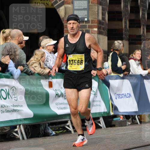 13.09.2026 - 21. swb-Marathon Bremen Strokosch-Dieckow http://msf.ph/oto/10288509 13.09.2026 10:40:39 Ziel 11373, 13616, 10575, 11903, 12477 meine-sportfotos.de