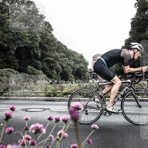 13.09.2026 - Stadtparktriathlon H.Heesch http://msf.ph/oto/10288511 13.09.2026 11:34:53 Radfahren 697, 819, 891, 897 meine-sportfotos.de