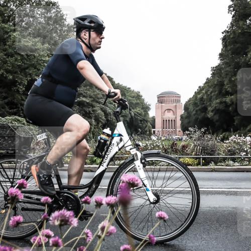 13.09.2026 - Stadtparktriathlon H.Heesch http://msf.ph/oto/10288517 13.09.2026 11:34:56 Radfahren 626, 629, 697, 819, 891 meine-sportfotos.de