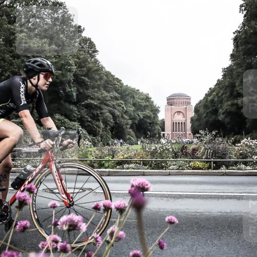 13.09.2026 - Stadtparktriathlon H.Heesch http://msf.ph/oto/10288529 13.09.2026 11:35:03 Radfahren 726, 822 meine-sportfotos.de