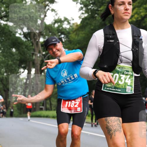 13.09.2026 - 21. swb-Marathon Bremen TobiasT http://msf.ph/oto/10288551 13.09.2026 12:25:04 Laufen 034, 21, 26, 1182 meine-sportfotos.de