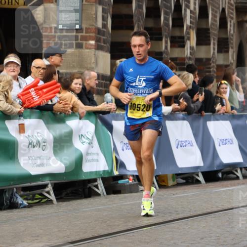 13.09.2026 - 21. swb-Marathon Bremen Strokosch-Dieckow http://msf.ph/oto/10288559 13.09.2026 10:40:45 Ziel 11373, 13563, 13566, 13616, 10575, 11903, 12477 meine-sportfotos.de