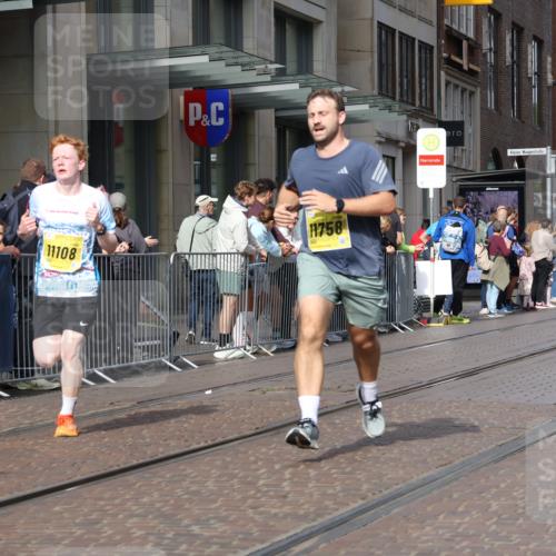 13.09.2026 - 21. swb-Marathon Bremen Strokosch-Dieckow http://msf.ph/oto/10288560 13.09.2026 10:44:09 Ziel 10454, 10806, 10861, 10956, 11148, 11438, 11615, 12473, 10337, 10342, 11019, 11108, 11208, 11312, 11447, 11614, 11644, 11758, 11930, 11948, 12436, 12559, 13538 meine-sportfotos.de