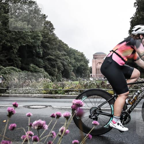 13.09.2026 - Stadtparktriathlon H.Heesch http://msf.ph/oto/10288586 13.09.2026 11:35:44 Radfahren 612, 796, 867, 908, 919 meine-sportfotos.de