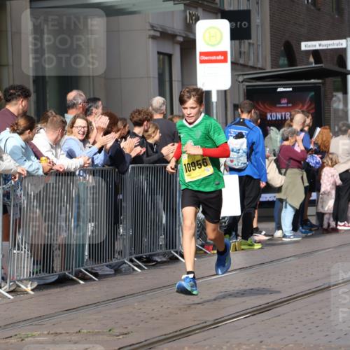 13.09.2026 - 21. swb-Marathon Bremen Strokosch-Dieckow http://msf.ph/oto/10288599 13.09.2026 10:44:16 Ziel 10454, 10806, 10861, 10956, 11438, 11615, 11704, 12473, 10342, 10956, 11108, 11148, 11312, 11447, 11614, 11644, 11758, 11930, 12559, 13538 meine-sportfotos.de