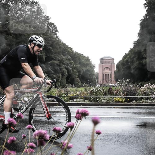 13.09.2026 - Stadtparktriathlon H.Heesch http://msf.ph/oto/10288617 13.09.2026 12:46:55 Radfahren 1162, 1189, 1218 meine-sportfotos.de
