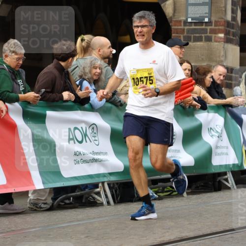 13.09.2026 - 21. swb-Marathon Bremen Strokosch-Dieckow http://msf.ph/oto/10288629 13.09.2026 10:40:55 Ziel 10520, 11373, 13563, 13566, 13616, 11201, 12209 meine-sportfotos.de