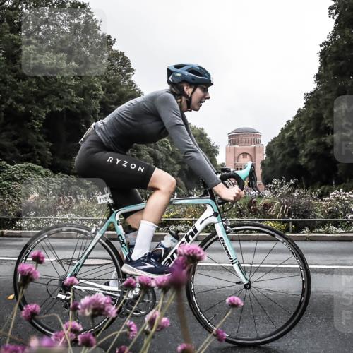 13.09.2026 - Stadtparktriathlon H.Heesch http://msf.ph/oto/10288634 13.09.2026 11:36:07 Radfahren 716, 718, 721, 916 meine-sportfotos.de