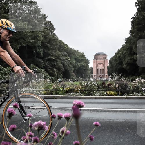 13.09.2026 - Stadtparktriathlon H.Heesch http://msf.ph/oto/10288677 13.09.2026 11:36:32 Radfahren 647, 706, 769, 823, 937 meine-sportfotos.de