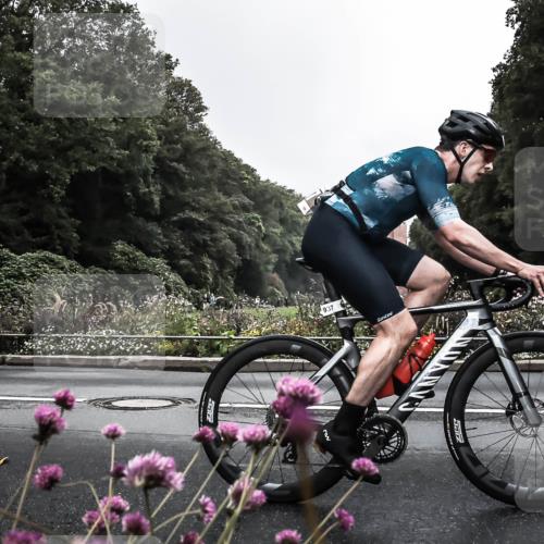 13.09.2026 - Stadtparktriathlon H.Heesch http://msf.ph/oto/10288683 13.09.2026 11:36:34 Radfahren 647, 706, 823, 886, 937 meine-sportfotos.de