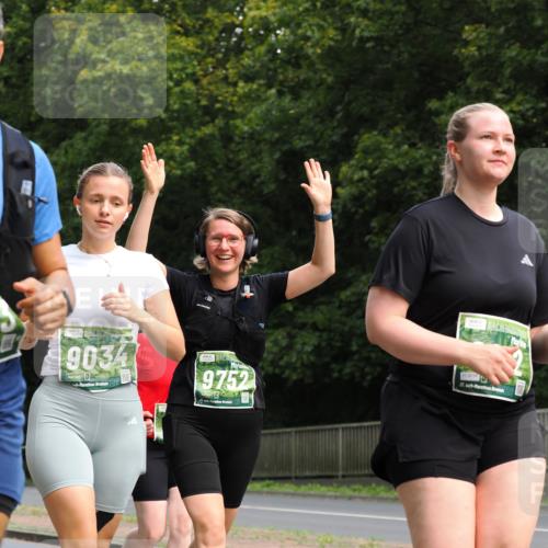 13.09.2026 - 21. swb-Marathon Bremen TobiasT http://msf.ph/oto/10288701 13.09.2026 12:25:57 Laufen 9034, 26, 9752, 6098, 21, 126 meine-sportfotos.de