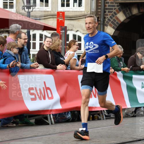 13.09.2026 - 21. swb-Marathon Bremen Strokosch-Dieckow http://msf.ph/oto/10288708 13.09.2026 10:41:03 Ziel 10520, 10575, 11903, 12477, 13563, 11077, 11201 meine-sportfotos.de
