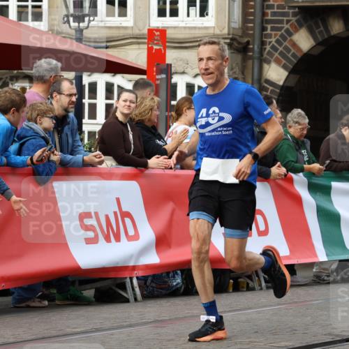 13.09.2026 - 21. swb-Marathon Bremen Strokosch-Dieckow http://msf.ph/oto/10288717 13.09.2026 10:41:04 Ziel 10520, 10575, 11903, 12477, 11077 meine-sportfotos.de
