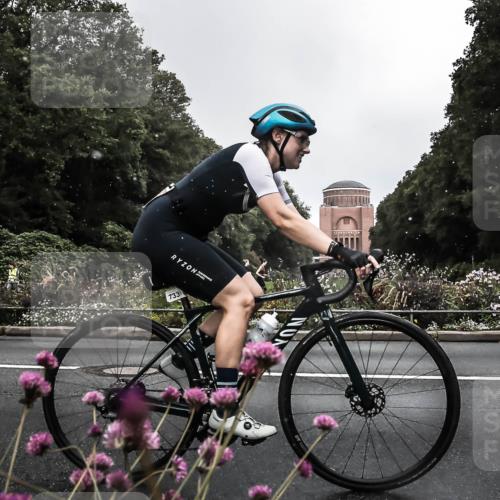 13.09.2026 - Stadtparktriathlon H.Heesch http://msf.ph/oto/10288741 13.09.2026 11:37:03 Radfahren 733, 799, 915 meine-sportfotos.de