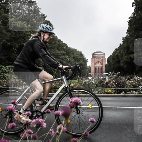 13.09.2026 - Stadtparktriathlon H.Heesch http://msf.ph/oto/10288760 13.09.2026 11:37:21 Radfahren 761, 864, 906, 911, 926 meine-sportfotos.de