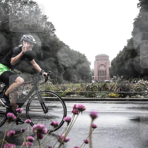 13.09.2026 - Stadtparktriathlon H.Heesch http://msf.ph/oto/10288817 13.09.2026 12:49:06 Radfahren 1069, 1093, 1116, 1283 meine-sportfotos.de