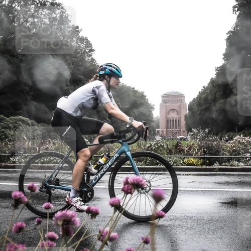 13.09.2026 - Stadtparktriathlon H.Heesch http://msf.ph/oto/10288821 13.09.2026 12:49:07 Radfahren 1093, 1116, 1283 meine-sportfotos.de