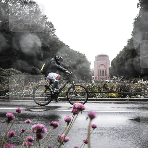 13.09.2026 - Stadtparktriathlon H.Heesch http://msf.ph/oto/10288841 13.09.2026 12:49:16 Radfahren 1253 meine-sportfotos.de