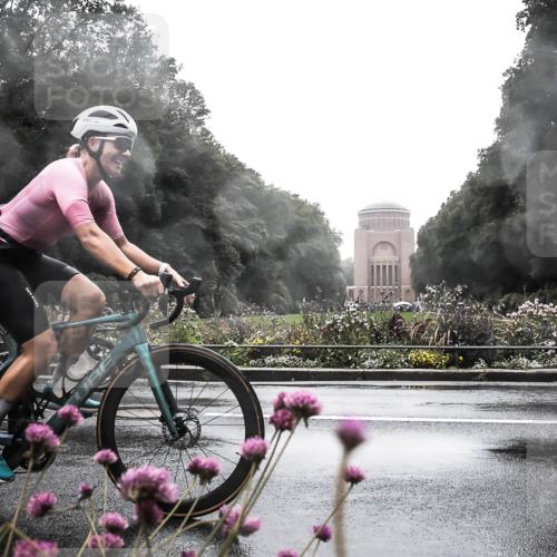 13.09.2026 - Stadtparktriathlon H.Heesch http://msf.ph/oto/10288847 13.09.2026 12:49:23 Radfahren 1145, 1151 meine-sportfotos.de