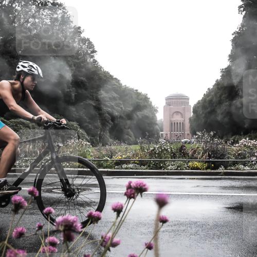 13.09.2026 - Stadtparktriathlon H.Heesch http://msf.ph/oto/10288868 13.09.2026 12:49:26 Radfahren 1145, 1151 meine-sportfotos.de