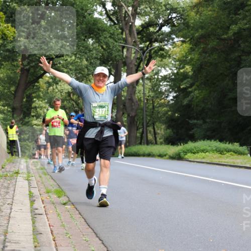 13.09.2026 - 21. swb-Marathon Bremen TobiasT http://msf.ph/oto/10288882 13.09.2026 12:26:35 Laufen 194, 3171 meine-sportfotos.de